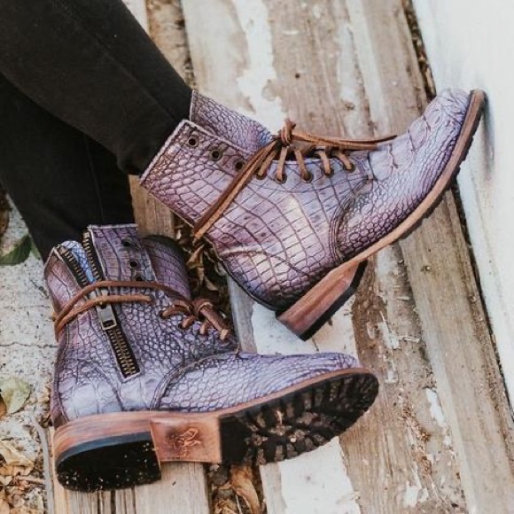 Freebird by Steven Shoes - ISO!!!!! Size 8